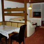 兰德豪斯耶格尔公寓酒店