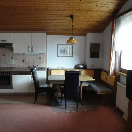 Jaeger Apartment *